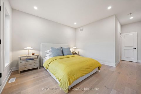 Photo 33 at 150 Danielle Moore Circle, Bendale, Toronto