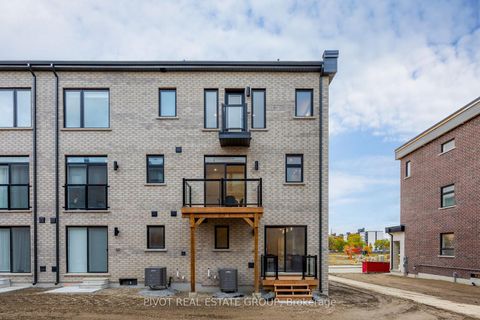 Photo 48 at 150 Danielle Moore Circle, Bendale, Toronto