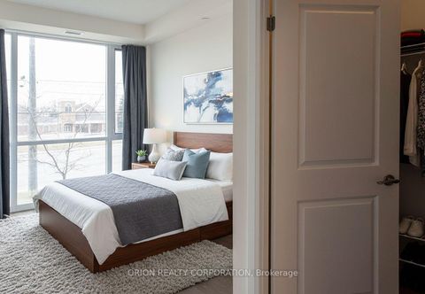 Photo 5 at 215 - 4700 Highway 7 Road, East Woodbridge, Vaughan