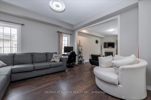 Photo 5 at 207 Cubitt Street, Stayner, Clearview