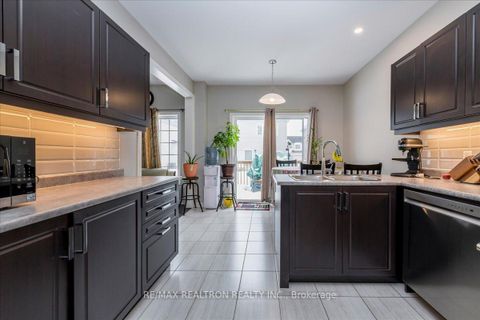 Photo 9 at 207 Cubitt Street, Stayner, Clearview