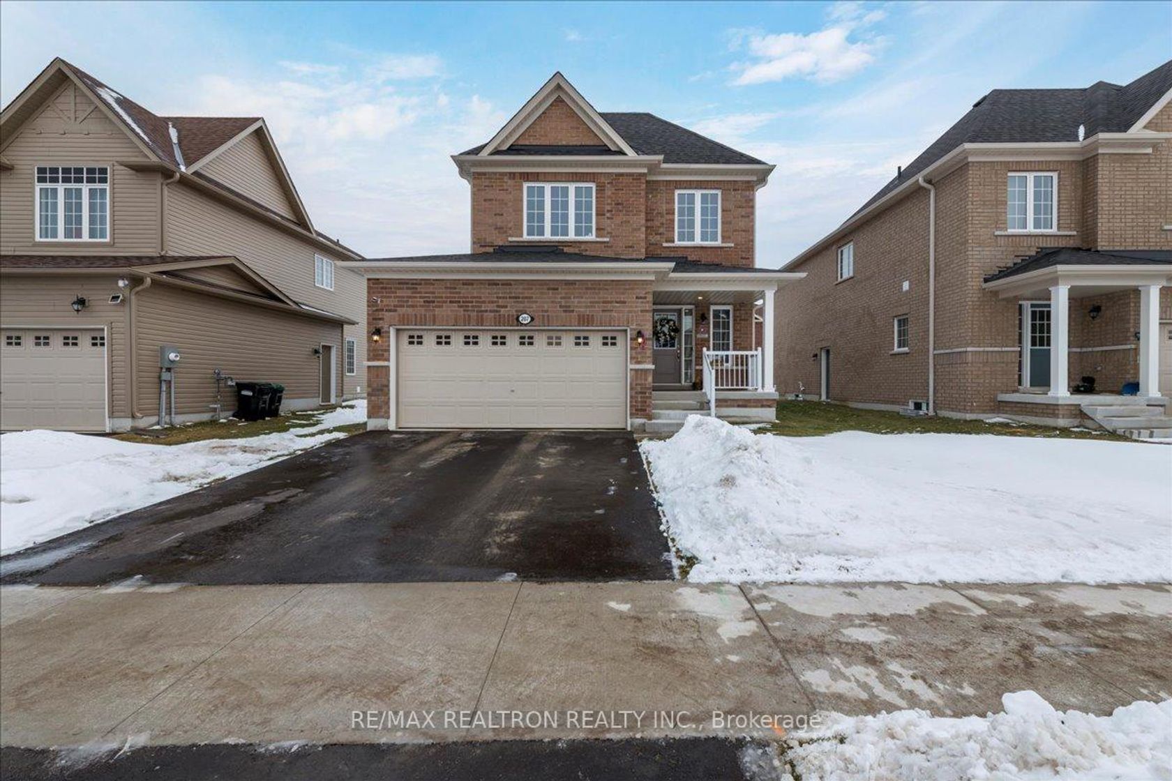 207 Cubitt Street, Stayner, Clearview photo number 2