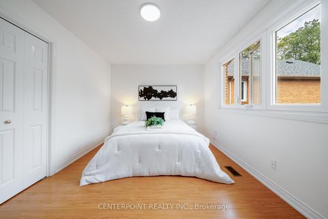 Photo 26 at 310 Holmes Avenue, Willowdale East, Toronto