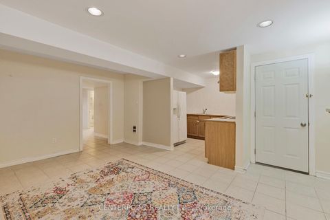 Photo 37 at 277 Oxford Street, Mill Pond, Richmond Hill