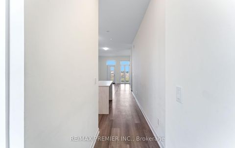 Photo 8 at 408 - 11 Steckley House Lane, Rural Richmond Hill, Richmond Hill