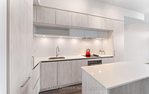 Photo 13 at 408 - 11 Steckley House Lane, Rural Richmond Hill, Richmond Hill