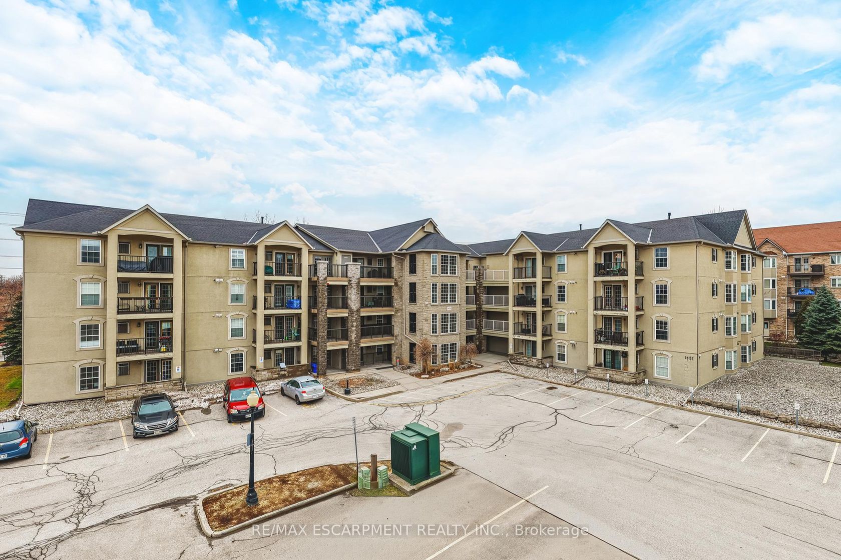 313 - 1451 Walkers Line, Tansley, Burlington 