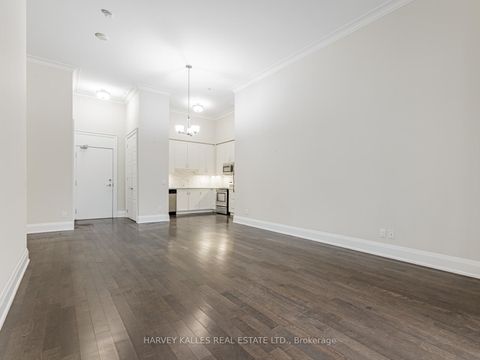 Photo 8 at 112 - 7 Bond Crescent, Oak Ridges, Richmond Hill