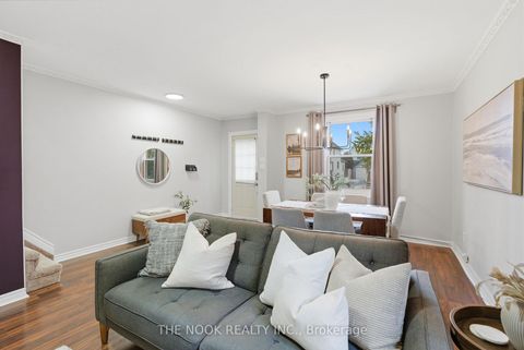 Photo 14 at 115 Banting Avenue, Central, Oshawa