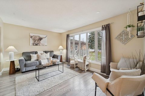 Photo 2 at 606 Birkdale Court, Donevan, Oshawa