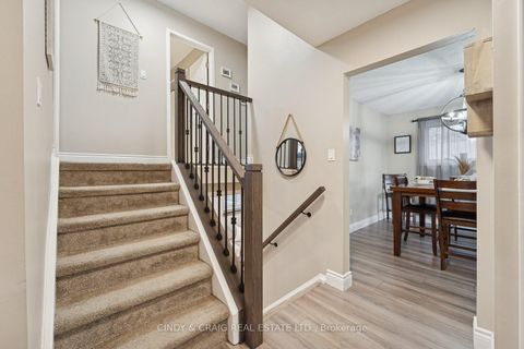 Photo 7 at 606 Birkdale Court, Donevan, Oshawa