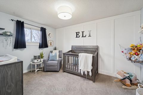 Photo 9 at 606 Birkdale Court, Donevan, Oshawa