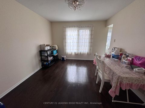 Photo 5 at 134 Canongate Trail, Steeles, Toronto