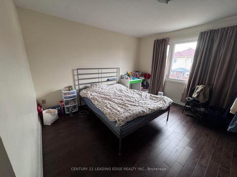 Photo 20 at 134 Canongate Trail, Steeles, Toronto