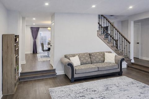 Photo 2 at 122 Dollery Court, Branson, Toronto