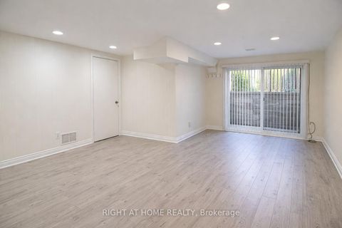 Photo 15 at 122 Dollery Court, Branson, Toronto