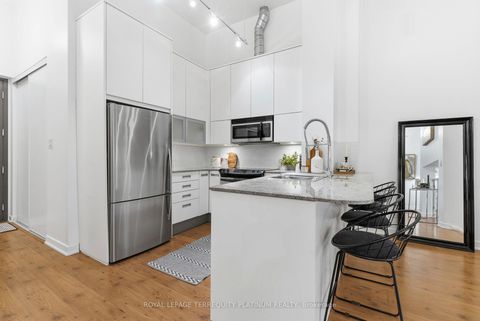 Photo 12 at 101 - 380 Macpherson Avenue, Casa Loma, Toronto