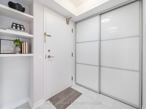 Photo 3 at 809 - 942 Yonge Street, Annex, Toronto