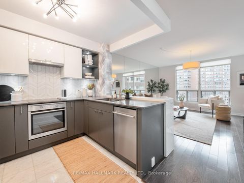 Photo 5 at 809 - 942 Yonge Street, Annex, Toronto