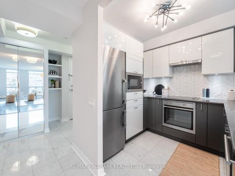 Photo 13 at 809 - 942 Yonge Street, Annex, Toronto