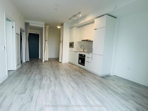 Photo 6 at N830 - 7 GOLDEN LION Heights, Newtonbrook East, Toronto