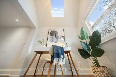 Photo 20 at 21 Queensdale Avenue, East York, Toronto