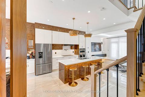 Photo 26 at 9 Credit Lane, Jefferson, Richmond Hill