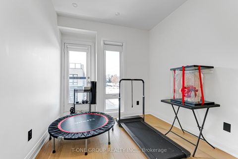 Photo 27 at 9 Credit Lane, Jefferson, Richmond Hill