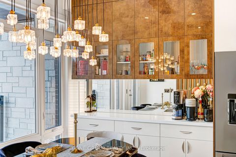 Photo 37 at 9 Credit Lane, Jefferson, Richmond Hill