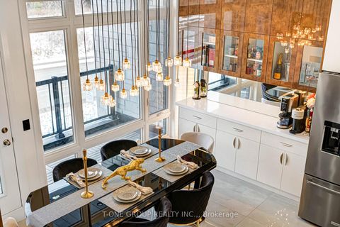 Photo 38 at 9 Credit Lane, Jefferson, Richmond Hill