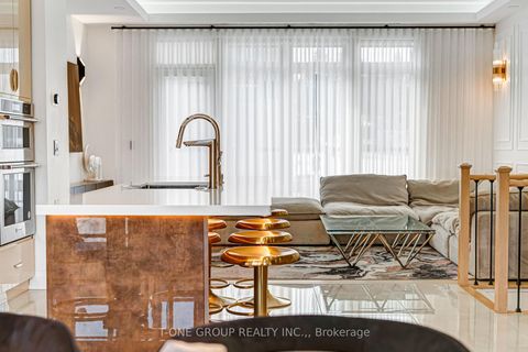 Photo 40 at 9 Credit Lane, Jefferson, Richmond Hill