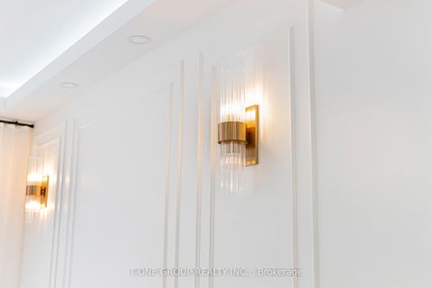 Photo 41 at 9 Credit Lane, Jefferson, Richmond Hill