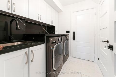 Photo 43 at 9 Credit Lane, Jefferson, Richmond Hill