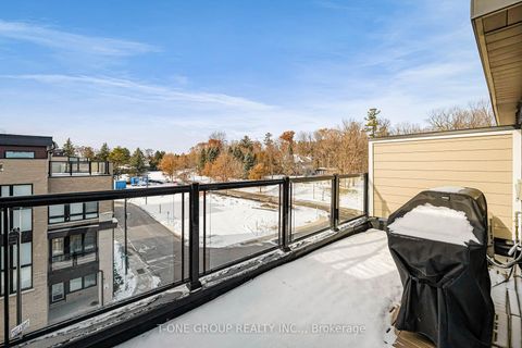 Photo 44 at 9 Credit Lane, Jefferson, Richmond Hill