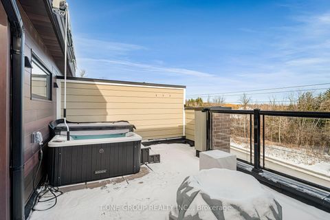 Photo 46 at 9 Credit Lane, Jefferson, Richmond Hill