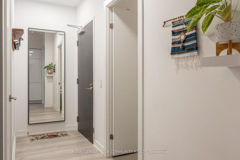 Photo 6 at 201 - 609 Avenue Road, St. Clair, Toronto