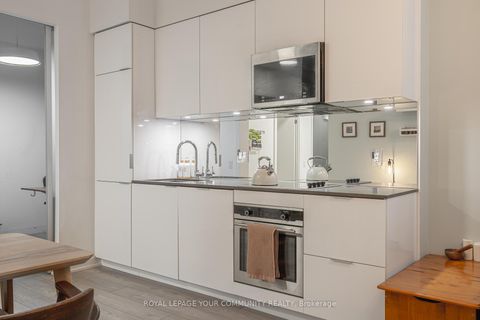 Photo 11 at 201 - 609 Avenue Road, St. Clair, Toronto