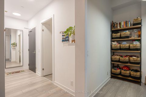 Photo 12 at 201 - 609 Avenue Road, St. Clair, Toronto