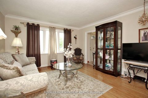 Photo 3 at 938 Kennedy Road, Ionview, Toronto