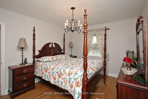 Photo 11 at 938 Kennedy Road, Ionview, Toronto