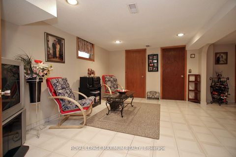 Photo 18 at 938 Kennedy Road, Ionview, Toronto