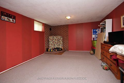 Photo 20 at 938 Kennedy Road, Ionview, Toronto