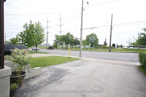 Photo 23 at 938 Kennedy Road, Ionview, Toronto