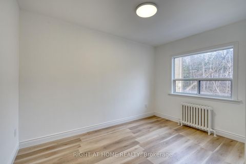 Photo 15 at 101 Sixteenth Street, New Toronto, Toronto