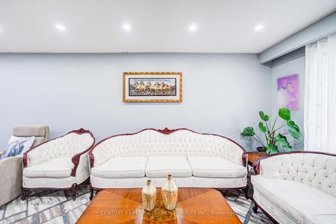 Photo 10 at 29 - 1730 Albion Road, Clairville, Toronto