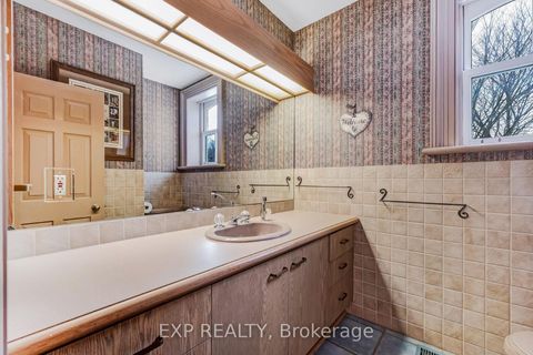 Photo 13 at 420 Kettleby Road, Rural King, King