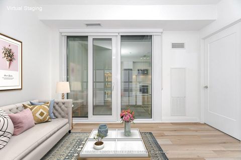 Photo 5 at 413 - 70 Princess Street E, Waterfront Communities C8, Toronto