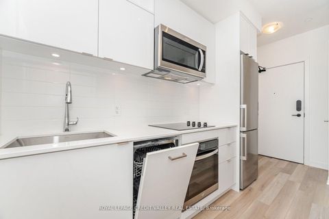 Photo 12 at 413 - 70 Princess Street E, Waterfront Communities C8, Toronto