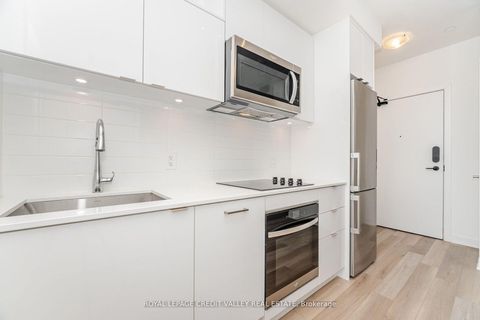 Photo 13 at 413 - 70 Princess Street E, Waterfront Communities C8, Toronto