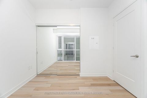 Photo 23 at 413 - 70 Princess Street E, Waterfront Communities C8, Toronto